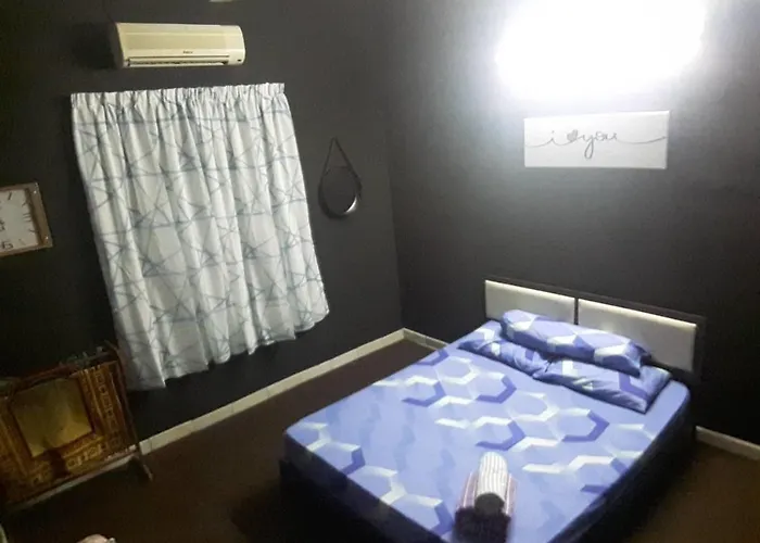 Nauriz Homestay Taman Seri Raia