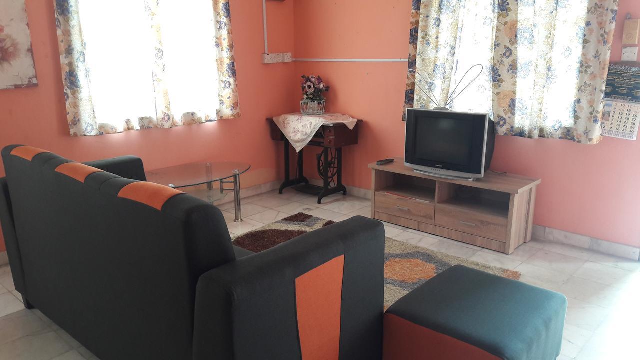 Nauriz Homestay Taman Seri Raia Rumah percutian *